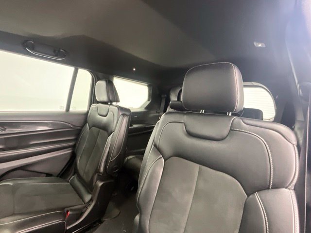 Used 2023 Jeep Grand Cherokee L Laredo AWD/4WD image 7