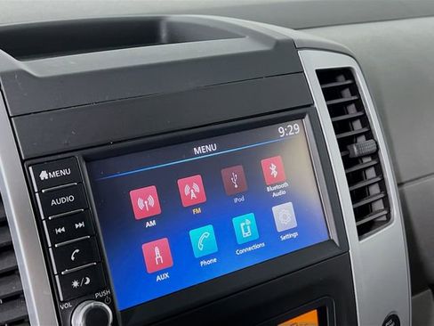 Used 2021 Nissan Frontier SV image 13