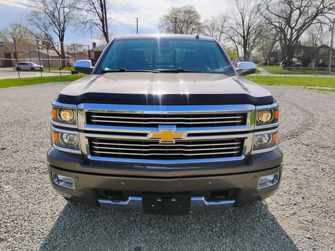 Used 2015 Chevrolet Silverado 1500 High Country w/ High Country Premium Package AWD/4WD image 2