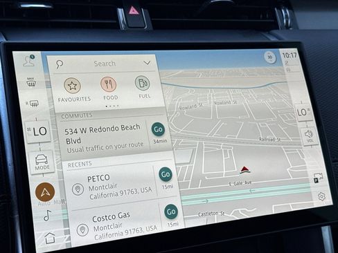 Used 2025 Land Rover Discovery Sport Dynamic SE image 22