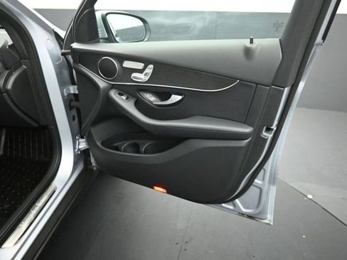 Used 2022 Mercedes-Benz GLC 300 4MATIC image 34