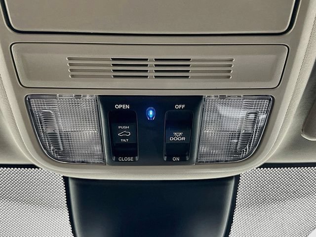 Used 2025 Honda Odyssey EX-L image 21