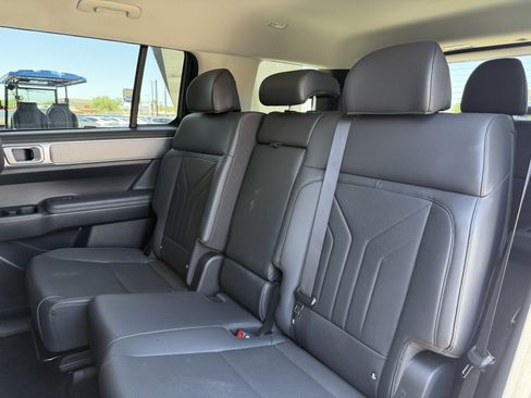 Used 2024 Hyundai Santa Fe SEL FWD image 33