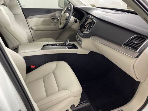 Used 2025 Volvo XC90 T8 Plus w/ Protection Package Premier AWD/4WD image 42