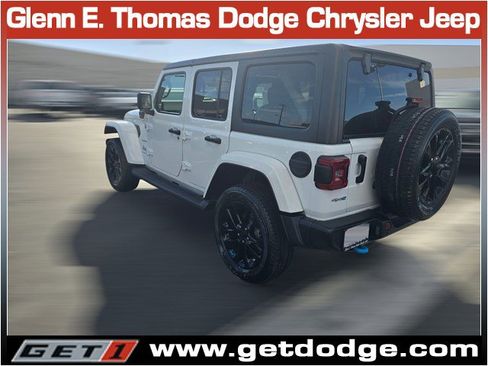 Used 2023 Jeep Wrangler Sahara w/ Safety Group image 8