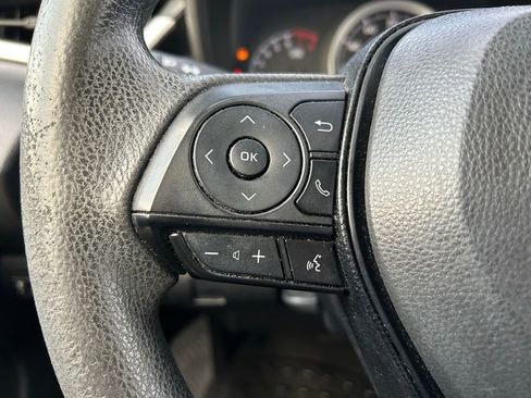 Used 2020 Toyota Corolla LE FWD image 20