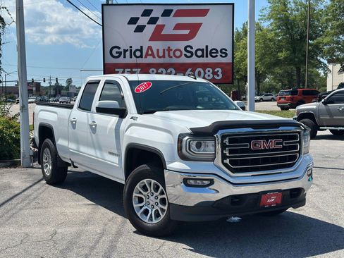 Used 2017 GMC Sierra 1500 SLE w/ SLE Value Package AWD/4WD image 1