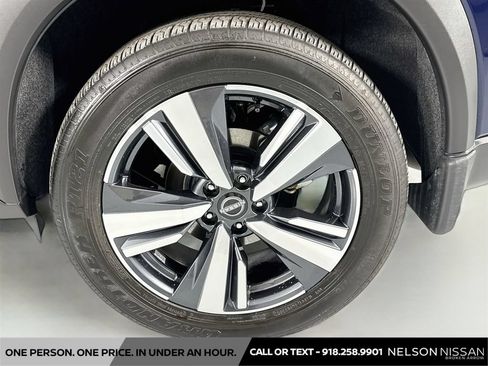 Certified 2025 Nissan Rogue SL w/ Tech Package AWD/4WD image 32