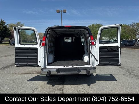Used 2024 GMC Savana 2500 w/ Driver Convenience Package image 10
