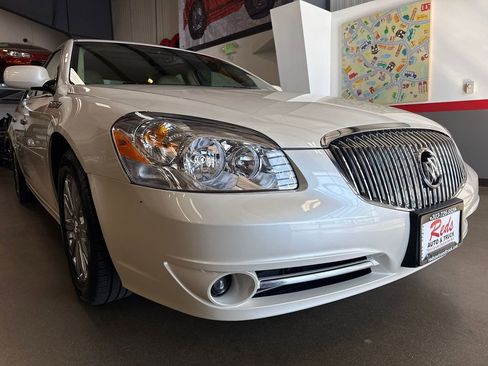 Used 2011 Buick Lucerne CXL image 30