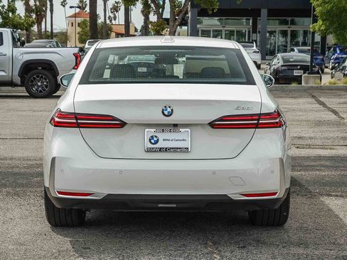 Certified 2025 BMW 530i RWD image 5