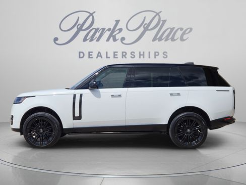 Used 2023 Land Rover Range Rover Long Wheelbase SE AWD/4WD image 2