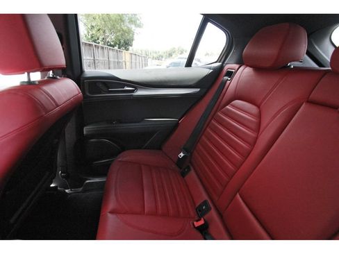 Used 2023 Alfa Romeo Stelvio Veloce AWD/4WD image 12