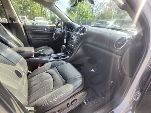 Used 2017 Buick Enclave Leather image 10