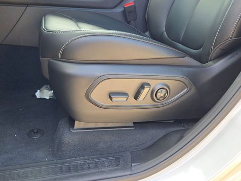 New 2025 Jeep Grand Cherokee L Limited w/ MOPAR Finishing Package image 25