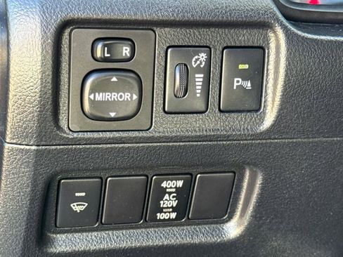 Used 2016 Toyota 4Runner Limited AWD/4WD image 25