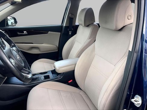 Used 2017 Kia Sorento FWD w/ LX Convenience Package image 8