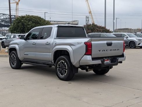 Used 2024 Toyota Tacoma TRD Sport RWD image 9