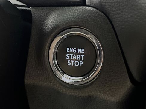 Used 2025 Toyota RAV4 XLE image 23