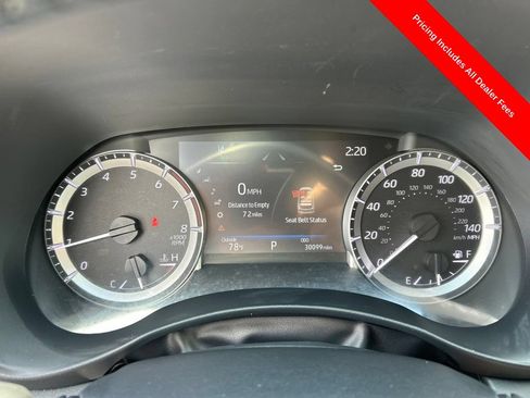 Used 2023 Toyota Highlander XSE FWD image 10