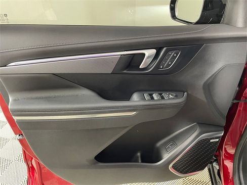 Used 2025 Buick Enclave Sport Touring w/ Super Cruise Package image 14