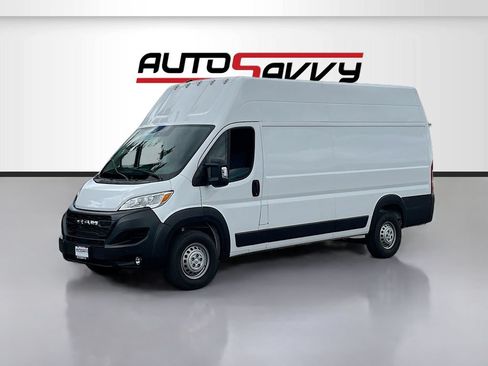 Used 2024 RAM ProMaster 3500 w/ Safety Group FWD image 3