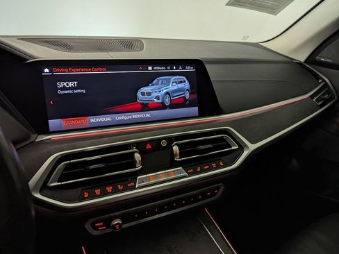 Used 2020 BMW X7 xDrive40i w/ Premium Package image 8