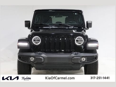 Used 2022 Jeep Wrangler Unlimited Sahara AWD/4WD image 1