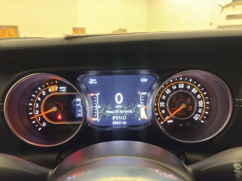 Used 2020 Jeep Wrangler Unlimited Sahara w/ Uconnect 4C Nav & Sound Group image 22