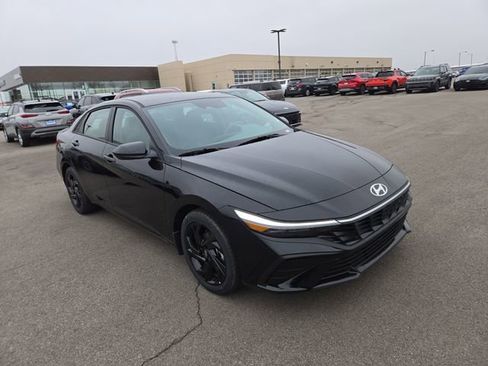 New 2026 Hyundai Elantra Sport FWD image 4