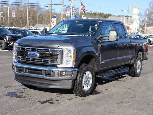 New 2026 Ford F250 XLT w/ FX4 Off-Road Package AWD/4WD image 13