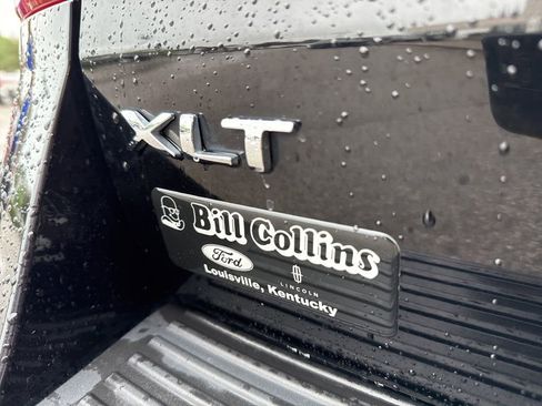 Used 2018 Ford Expedition XLT w/ Equipment Group 202A AWD/4WD image 6