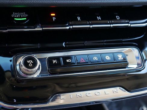 Used 2023 Lincoln Corsair AWD w/ Rear Removable Package Tray image 44