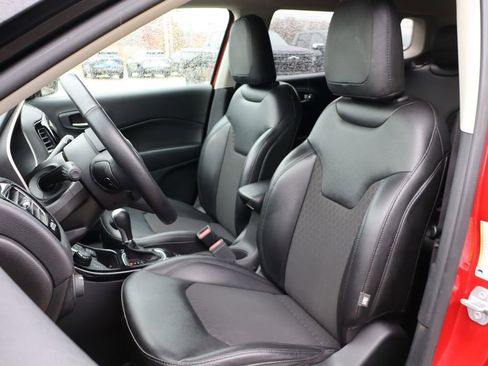 Used 2020 Jeep Compass Latitude image 11