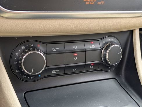 Used 2014 Mercedes-Benz CLA 250 image 9