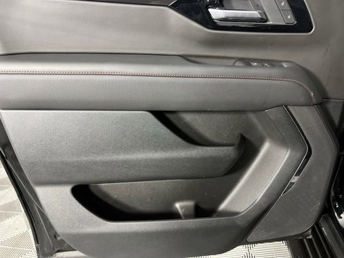 Used 2025 Chevrolet Suburban RST w/ Sun And Tow Package image 28