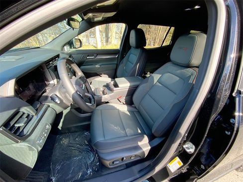 New 2026 GMC Terrain AT4 w/ LPO, Floor Liner Package image 18