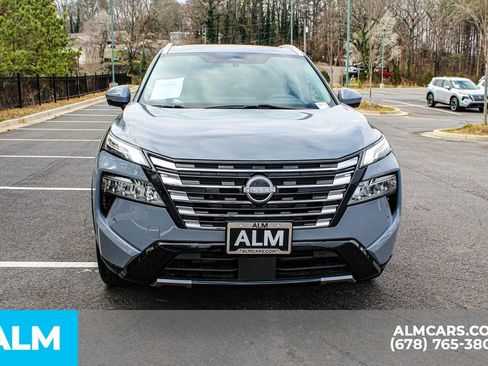 Used 2024 Nissan Rogue Platinum w/ Platinum Premium Package image 9