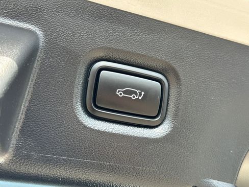 Used 2024 Hyundai Ioniq 5 SEL RWD image 11