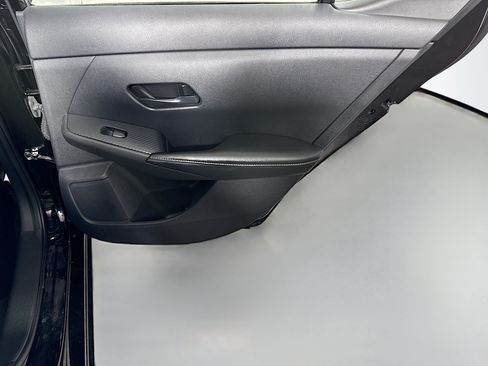 Used 2025 Nissan Sentra SV FWD image 28