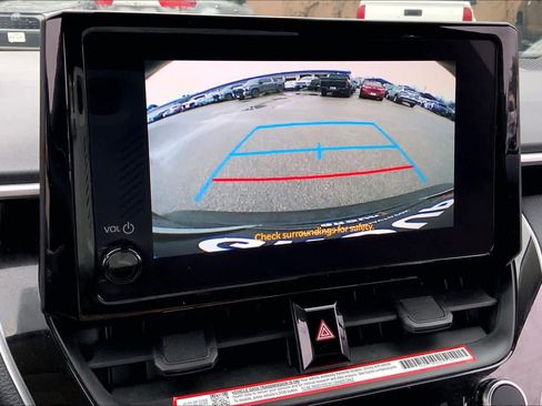 Used 2025 Toyota Corolla LE image 25