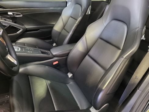 Certified 2019 Porsche 911 Turbo S AWD/4WD image 5