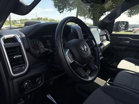 Used 2022 RAM 1500 Big Horn AWD/4WD image 16