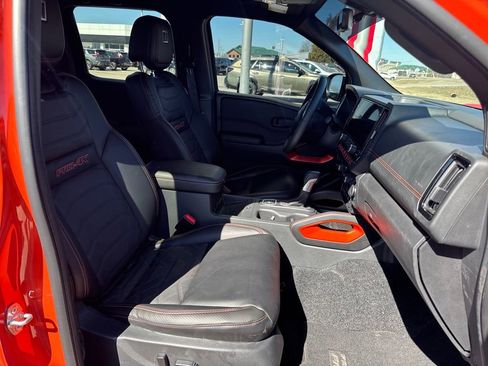 Used 2026 Nissan Frontier PRO-4X w/ Pro Premium Package image 6