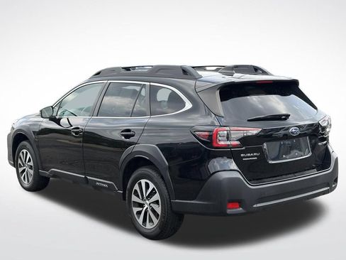 Used 2023 Subaru Outback Premium AWD/4WD image 7