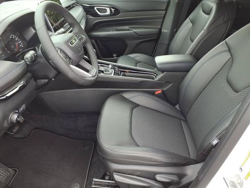 Used 2026 Jeep Compass Latitude AWD/4WD image 15