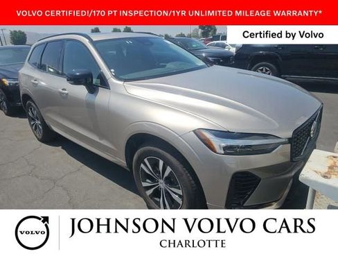 Used 2025 Volvo XC60 B5 Core image 1