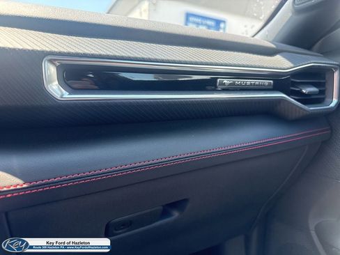 Used 2025 Ford Mustang GT Premium RWD image 33