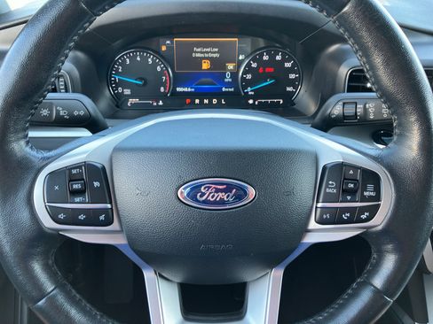Used 2022 Ford Explorer XLT w/ Equipment Group 202A AWD/4WD image 15