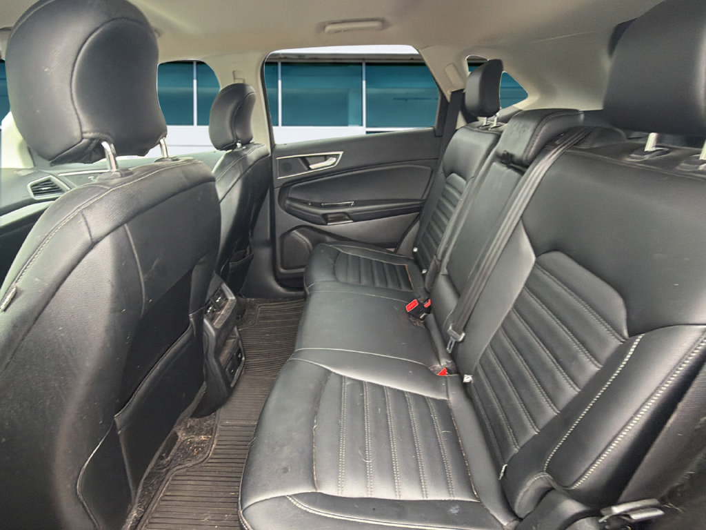 Used 2019 Ford Edge SEL w/ Equipment Group 201A FWD image 13